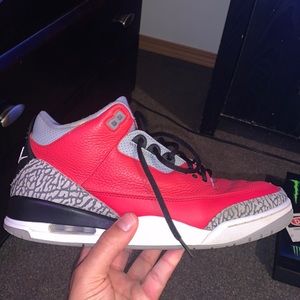 Air Jordan Retro 3 Red Cement
